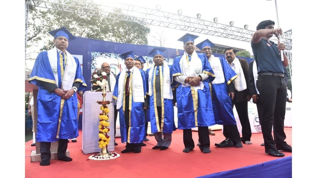 Sarvajanik University Hosts 4th Convocation, Awards Degrees to Over 2,000 Students-PNN
